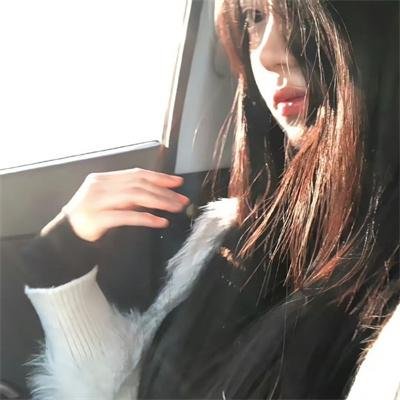 她从沉睡中醒来